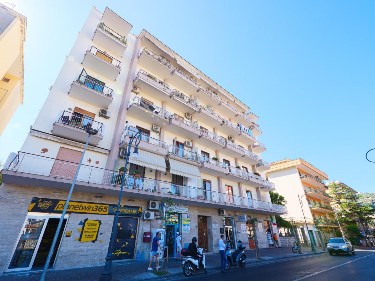 Aranci Apt 67 - Sorrento Centre And Vesuvius View Kültér fotó